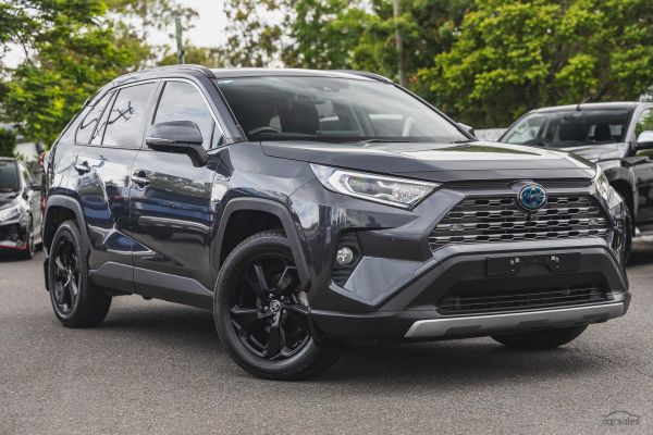 2022 Toyota RAV4 Edge Auto eFour image