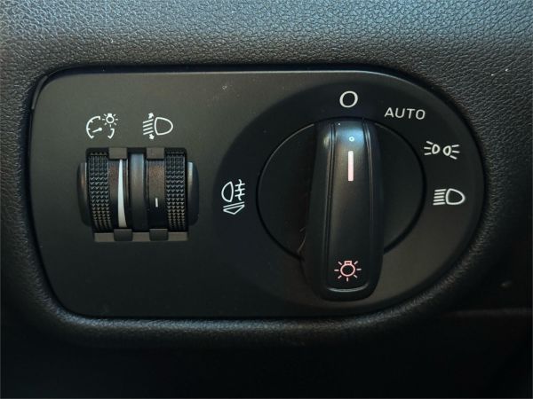 2011 AUDI A1 3D HATCHBACK 8X MY12 1.4 TFSI ATTRACTION image