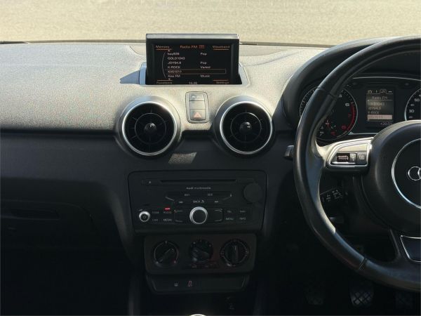 2011 AUDI A1 3D HATCHBACK 8X MY12 1.4 TFSI ATTRACTION image