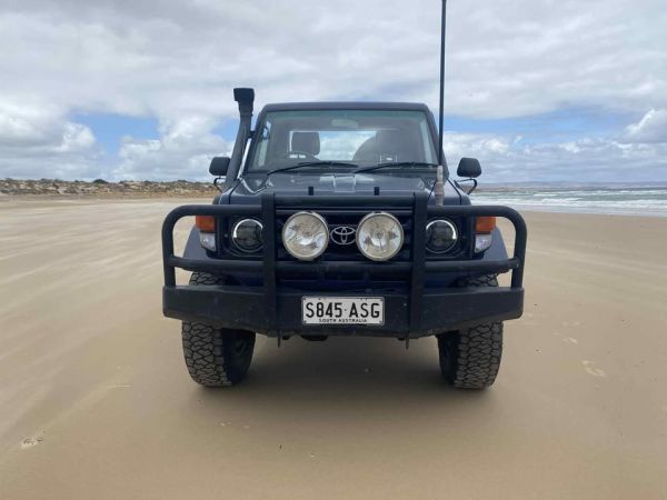 2001 Toyota Landcruiser 70 Series Utility image