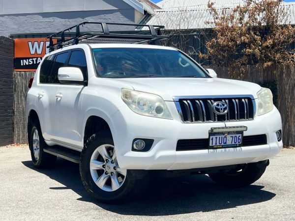 ** 2012 Toyota Landcruiser Prado GXL ** Wagon ** 7 Seaters ** Sports Automatic 5sp ** 4x4 ** V6 4.0i ** 2 Keys ** Reversing Camera ** Bluetooth ** image
