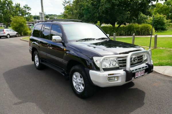 2005 Toyota Landcruiser UZJ100R Sahara (4x4) Black 5 Speed Automatic Wagon image