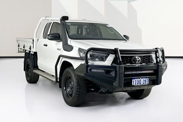 2025 Toyota HILUX WORKMATE (4x4) GUN125R RC 4X4 image