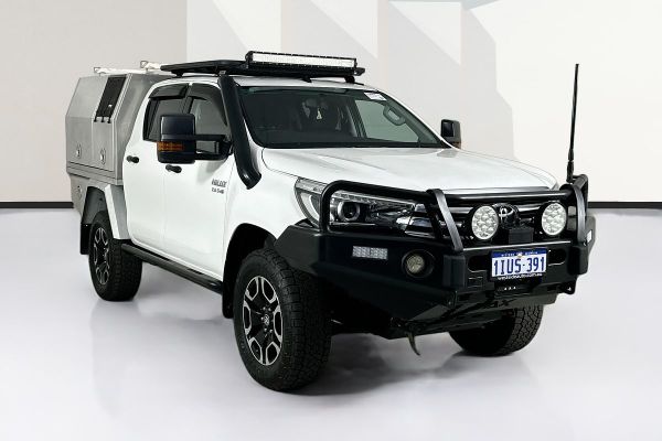 2018 Toyota HILUX SR5 (4x4) GUN126R MY17 4X4 image