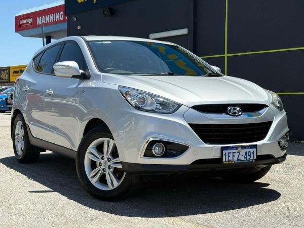 ** 2013 Hyundai ix35 LM2 SE ** Wagon 5 Doors ** Automatic 6sp ** 2.0L Petrol ** Full Service History ** Service up to Date ** Reversing Camera ** image