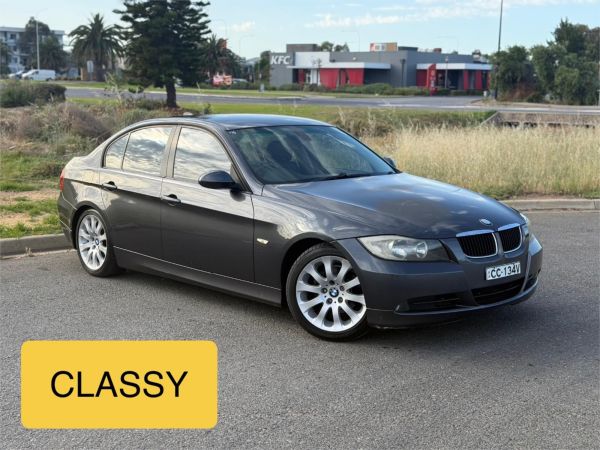 2005 BMW 3 Series Sedan E90 320i image
