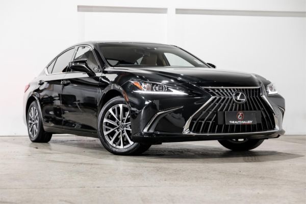 2025 LEXUS ES300h 4D SEDAN AXZH10R LUXURY (HYBRID) image