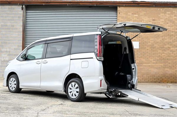 2020 Toyota Noah WELCAB ZRR80 image