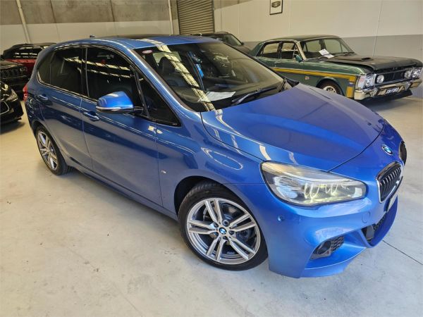 2016 BMW 2 Series Hatchback F45 220i M Sport image