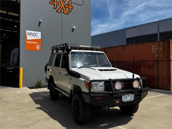 2019 TOYOTA LANDCRUISER 4D WAGON VDJ76R MY18 WORKMATE (4x4) image