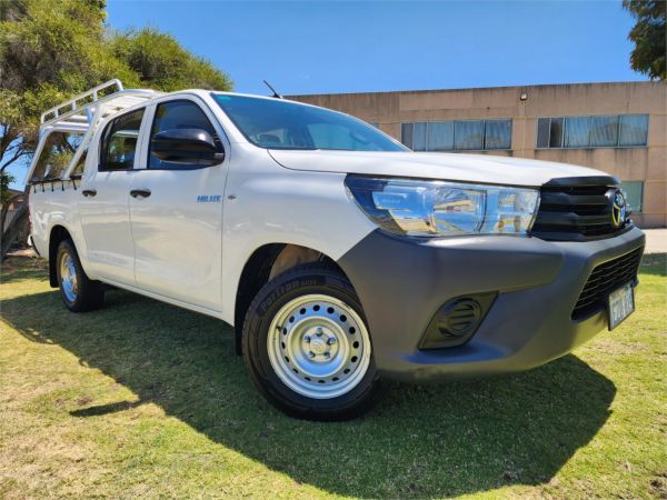 2016 TOYOTA HILUX DUAL CAB UTILITY GUN122R WORKMATE image