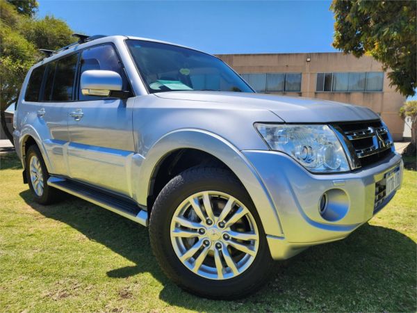 2014 MITSUBISHI PAJERO 4D WAGON NW MY14 VR-X LWB (4x4) image