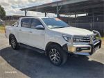 Image for 2017 TOYOTA HILUX DUAL CAB UTILITY GUN126R SR5 (4x4)