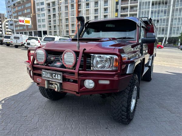 2013 TOYOTA LANDCRUISER DOUBLE C/CHAS VDJ79R MY12 UPDATE GXL (4x4) image