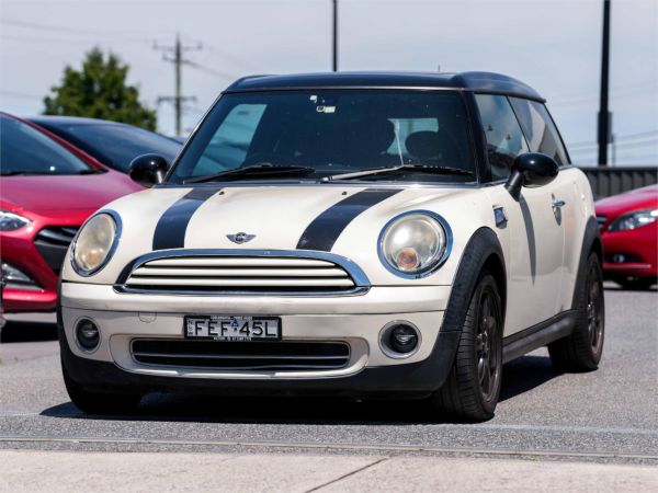 2010 MINI Clubman Wagon R55 Cooper image