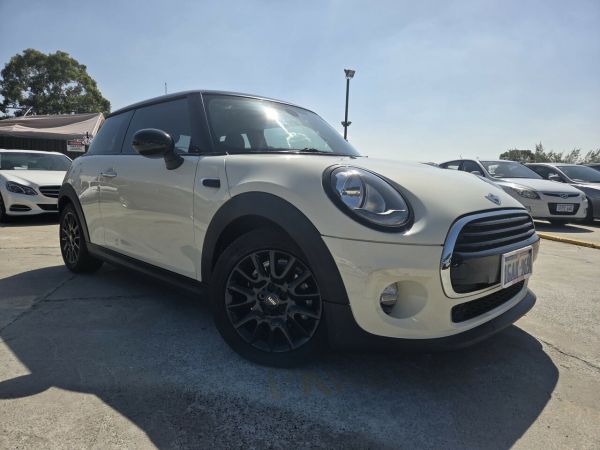 2016 Mini Hatch F56 Cooper White 6 Speed Automatic Hatchback image