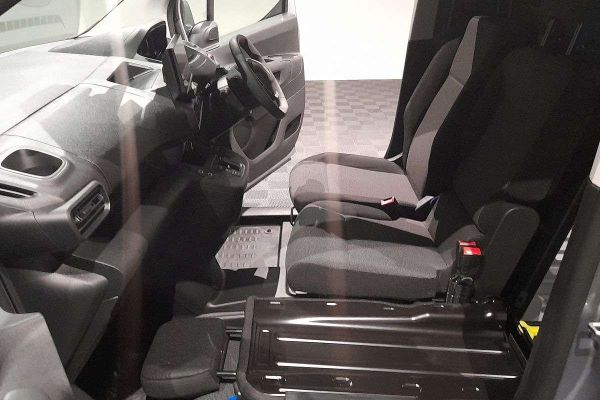 2025 Peugeot Partner Pro K9 LWB Low Roof image