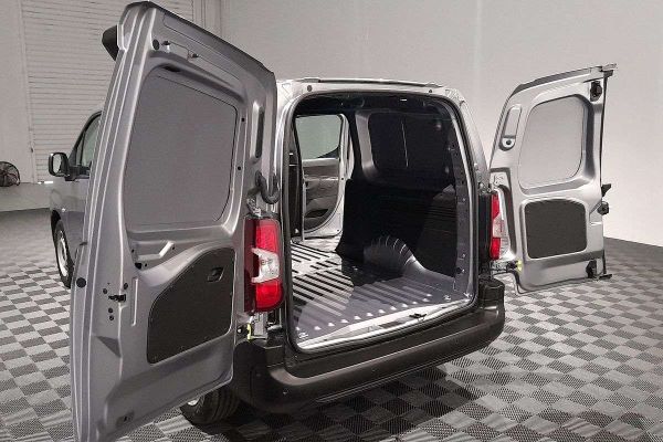 2025 Peugeot Partner Pro K9 LWB Low Roof image