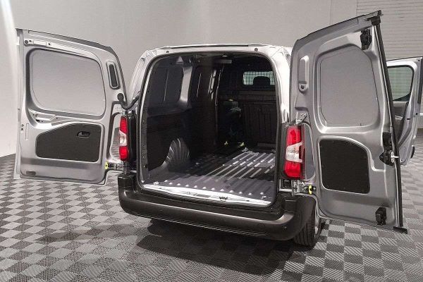 2025 Peugeot Partner Pro K9 LWB Low Roof image