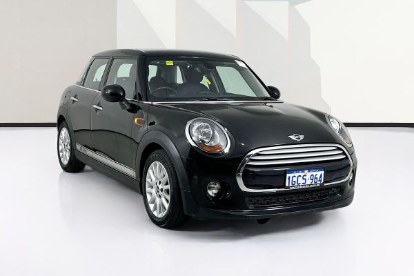 2016 MINI COOPER  F55 image