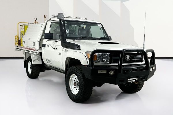 2015 Toyota LANDCRUISER WORKMATE (4x4) VDJ79R MY12 UPDATE 4X4 image