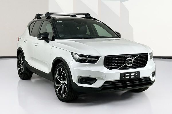 2021 Volvo XC40 T5 R-DESIGN (AWD) 536 MY21 image