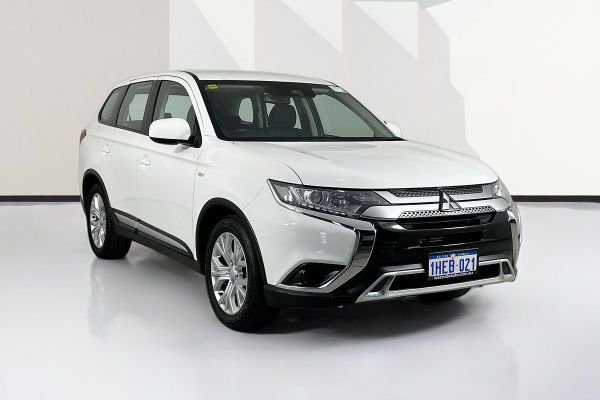 2021 Mitsubishi OUTLANDER ES 7 SEAT (AWD) ZL MY21 image