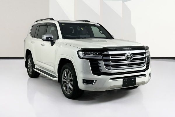 2024 Toyota Landcruiser LC300 SAHARA ZX (4x4) FJA300R image
