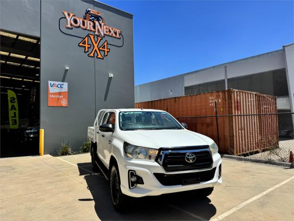 2020 TOYOTA HILUX DOUBLE C/CHAS GUN126R MY19 UPGRADE SR (4x4) image
