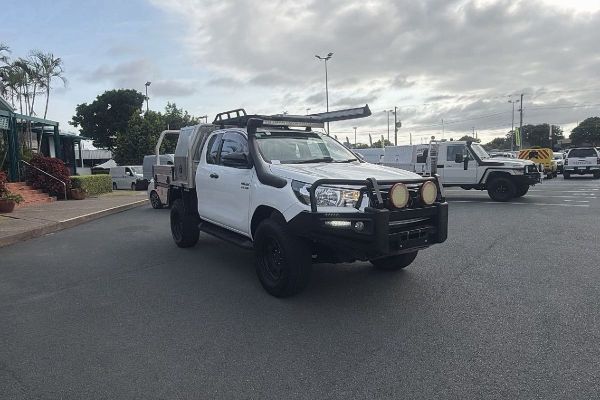 2020 Toyota Hilux SR GUN126R 4X4 image