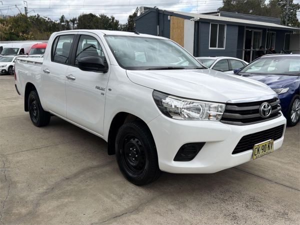 2016 Toyota Hilux Utility GGN120R SR image