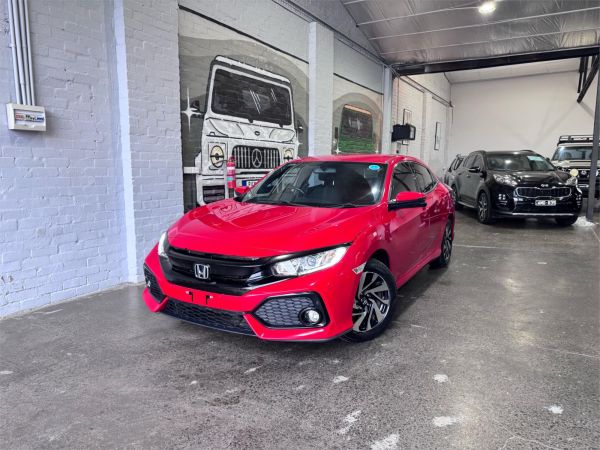 2018 HONDA CIVIC 5D HATCHBACK MY17 VTi-S image