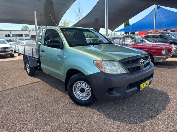 2006 Toyota Hilux Cab Chassis TGN16R MY05 Workmate image