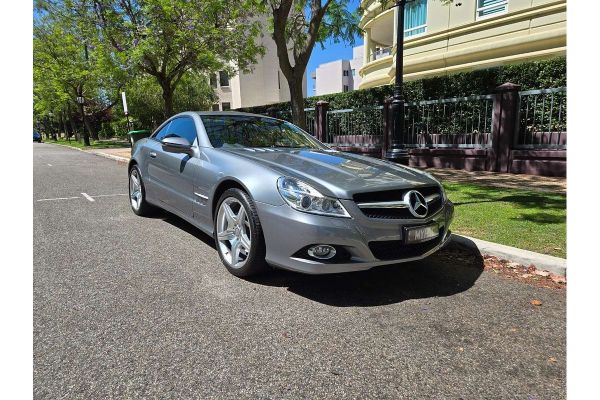 2010 Mercedes-Benz SL-Class SL350 R230 image