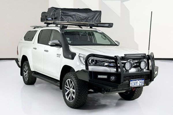 2017 Toyota HILUX SR5 (4x4) GUN126R 4X4 image