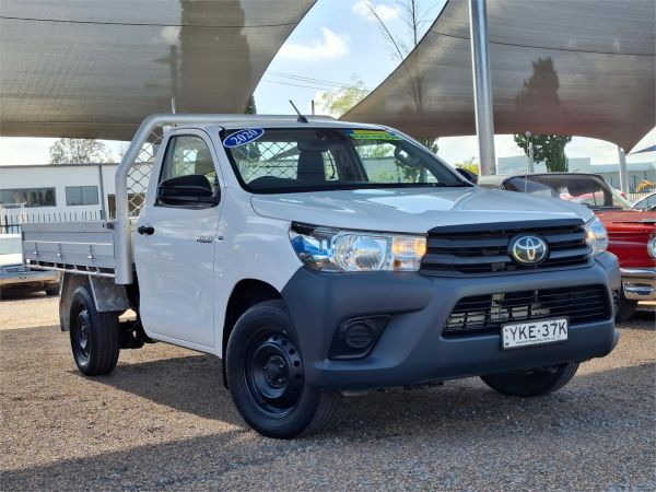 2020 Toyota Hilux Cab Chassis TGN121R Workmate image