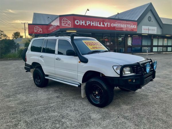 2002 TOYOTA LANDCRUISER 4D WAGON HZJ105R (4x4) image