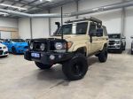 Image for 2018 TOYOTA LANDCRUISER 4D WAGON VDJ76R MY18 WORKMATE (4x4)