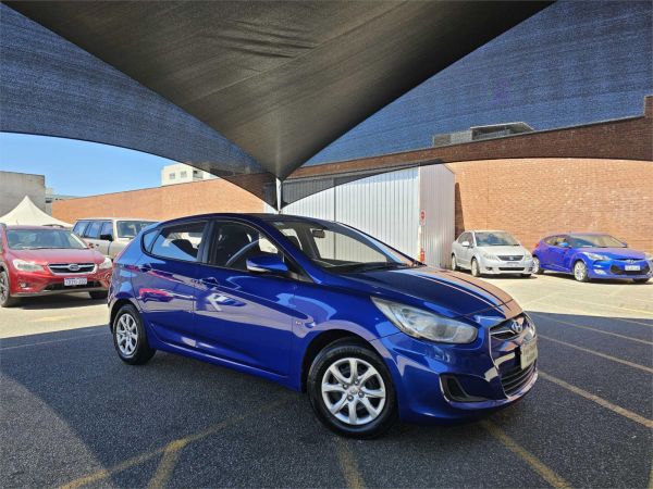2012 Hyundai Accent Hatchback RB Active image