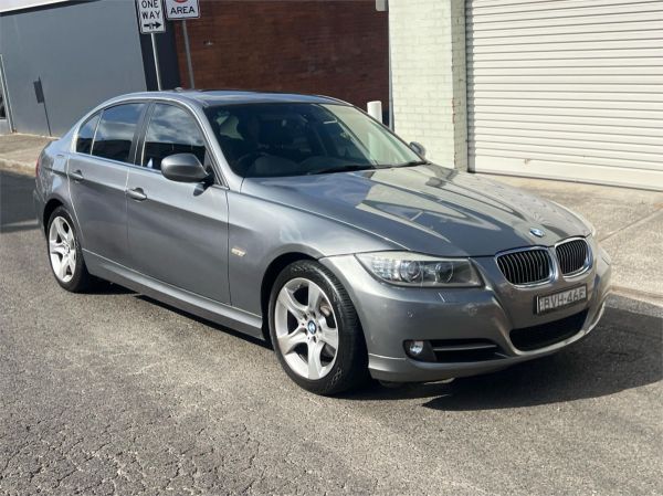 2011 BMW 3 4D SEDAN E90 MY11 23i LIFESTYLE image