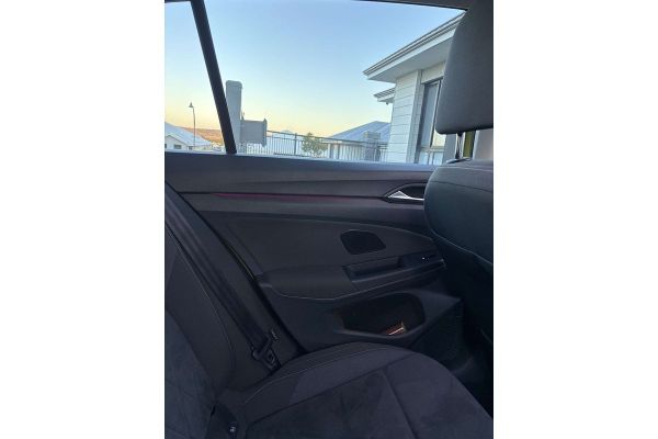 2021 Volkswagen Golf MK VIII Life image