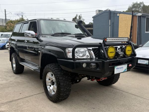 2015 Nissan Patrol Wagon Y61 GU 9 ST image