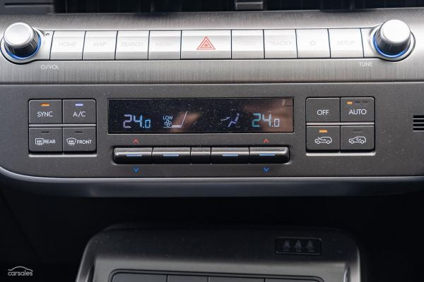 2025 Hyundai Kona SX2.V2 Premium image