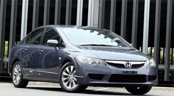 2010 Honda Civic Sedan 8th Gen MY10 VTi-L image