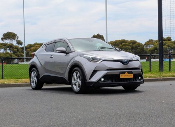 2018 Toyota C-HR SUV ZYX10 S LED Package image