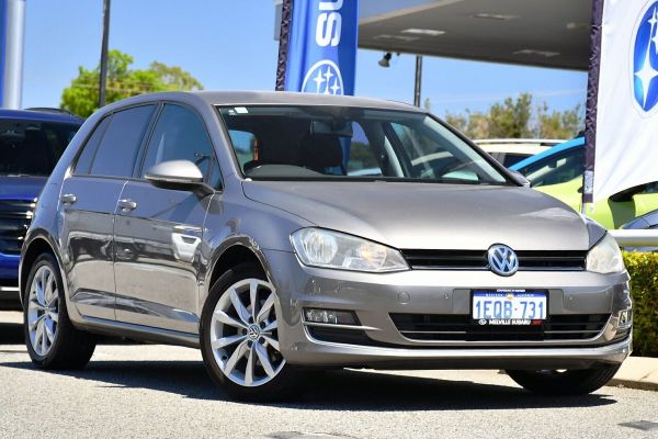 2014 Volkswagen Golf 103TSI Highline 7 image