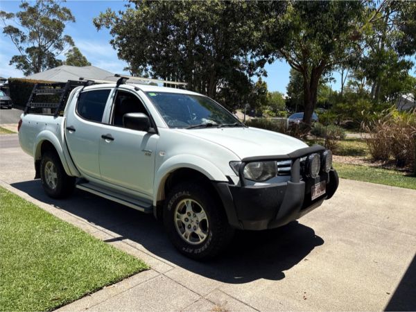 2012 Mitsubishi Triton Utility MN MY12 GLX image