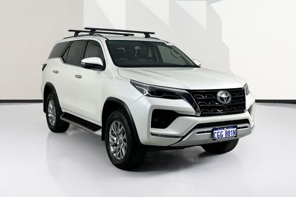 2022 Toyota FORTUNER CRUSADE GUN156R image