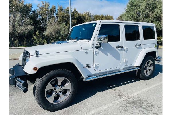 2015 Jeep Wrangler Unlimited Overland JK image