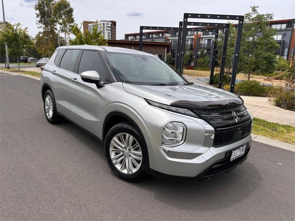 2023 MITSUBISHI OUTLANDER 4D WAGON ZM MY23 ES 5 SEAT (2WD) image